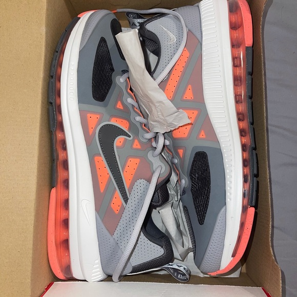 Nike Air Max Genome - Picture 1 of 2